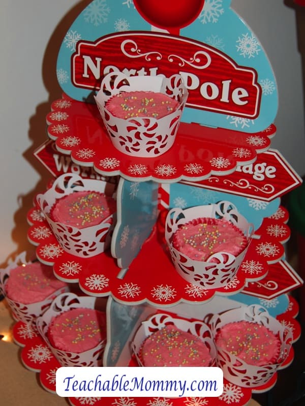 Oriental Trading Cupcake Stand, North Pole Cupcake Stand, Christmas Cupcake Stand