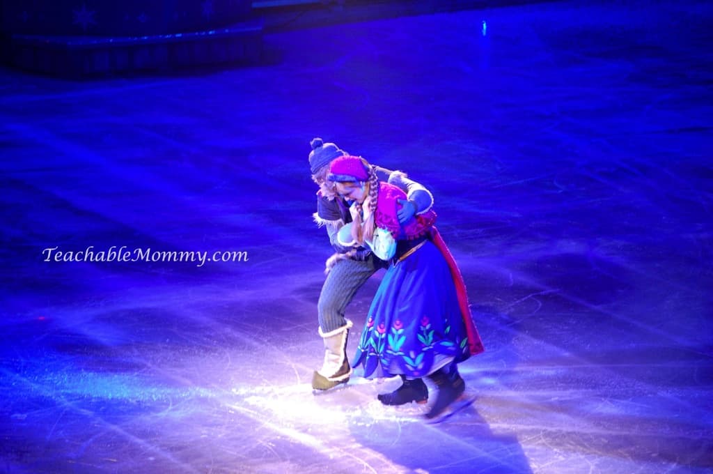 Disney On Ice presents FROZEN! , Anna and Kristoff 