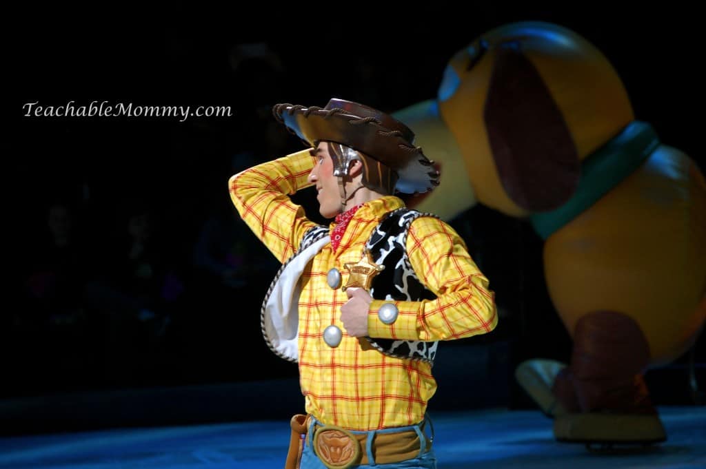 Disney On Ice, Worlds of Fantasy, #DisneyOnIce, Toy Story, Tinkerbell, Cars, The Little Mermaid, Mickey and Minnie