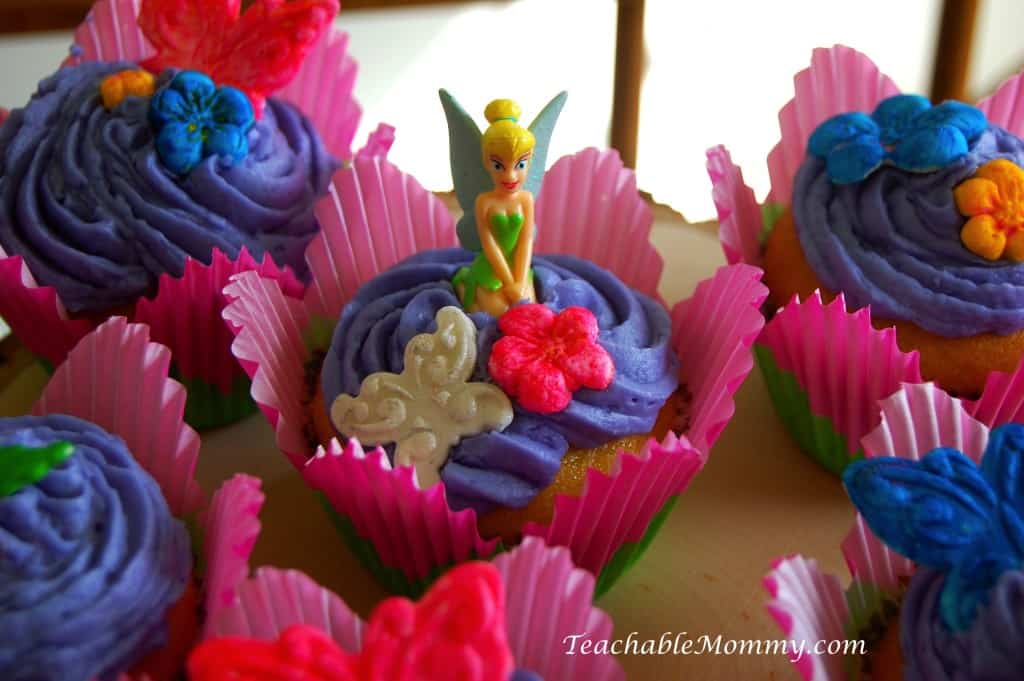 Tinkerbell Birthday Party, Tinkerbell Party, Tinkerbell party food, Tinkerbell Decorations, Pixie Hollow party, Tinkerbell cupcakes, Fairy Cupcakes