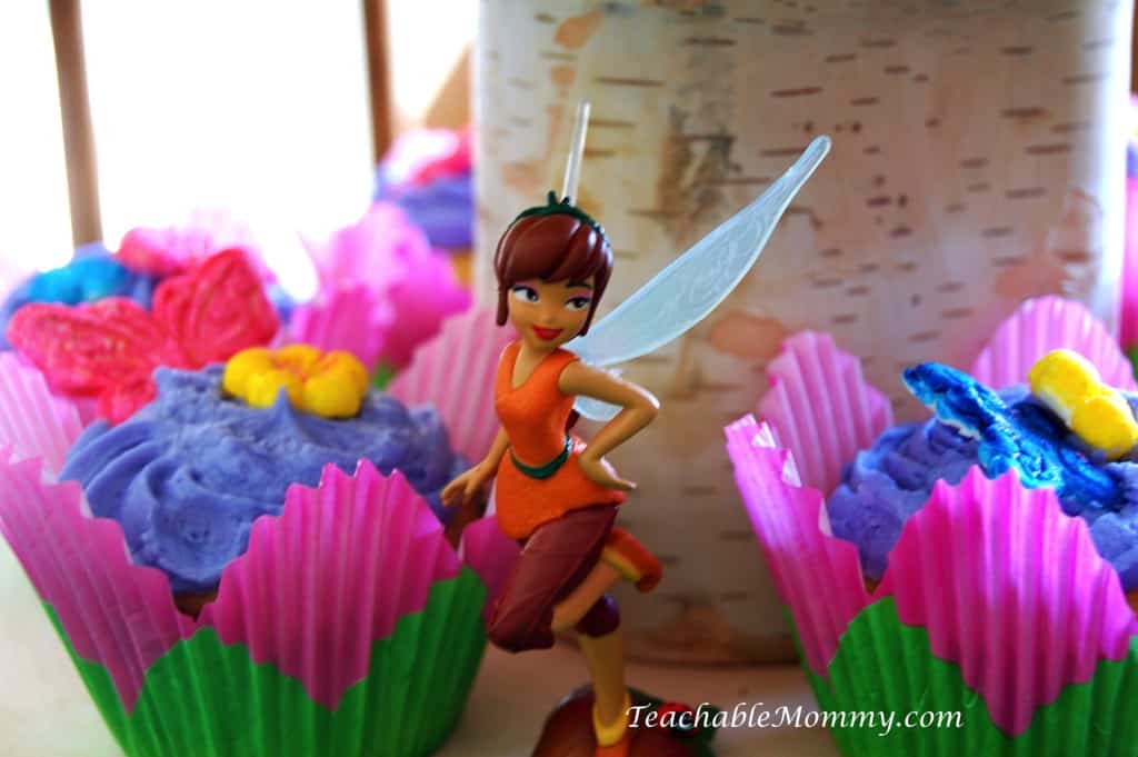 Tinkerbell Birthday Party, Tinkerbell Party, Tinkerbell party food, Tinkerbell Decorations, Pixie Hollow party, Tinkerbell Cupcakes, Fairy Cupcakes