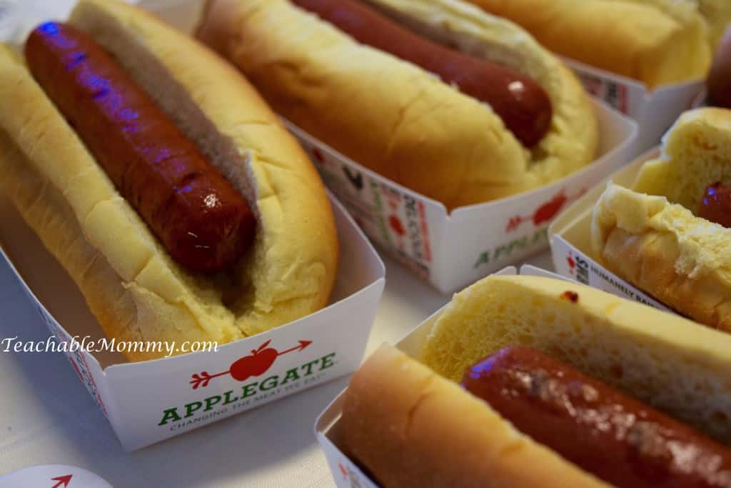 Applegate Farm Giveaway. #GirlsWhoGrill, #WhatsInYourHotdog