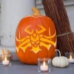 With Hela-ween, or you know Halloween and Thor Ragnarok's premiere coming in less than 2 weeks, I wanted to share these awesome Hela inspired DIY projects
