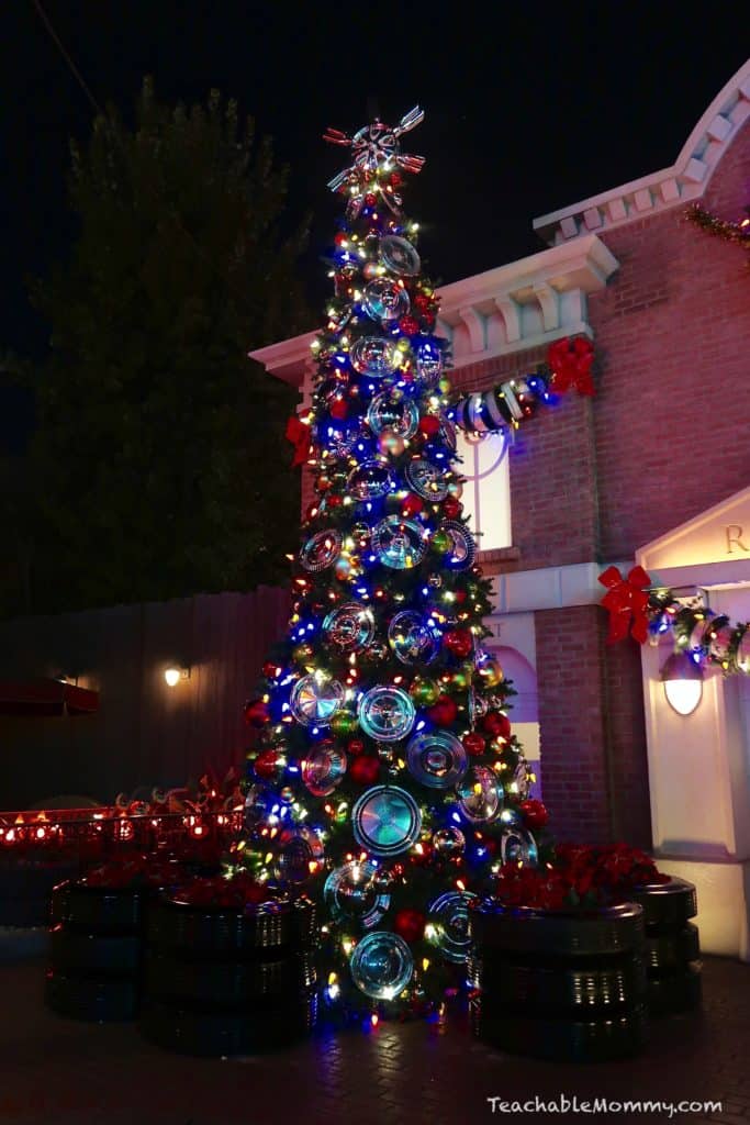 New Star Tours and Holiday Fun at Disneyland Resort