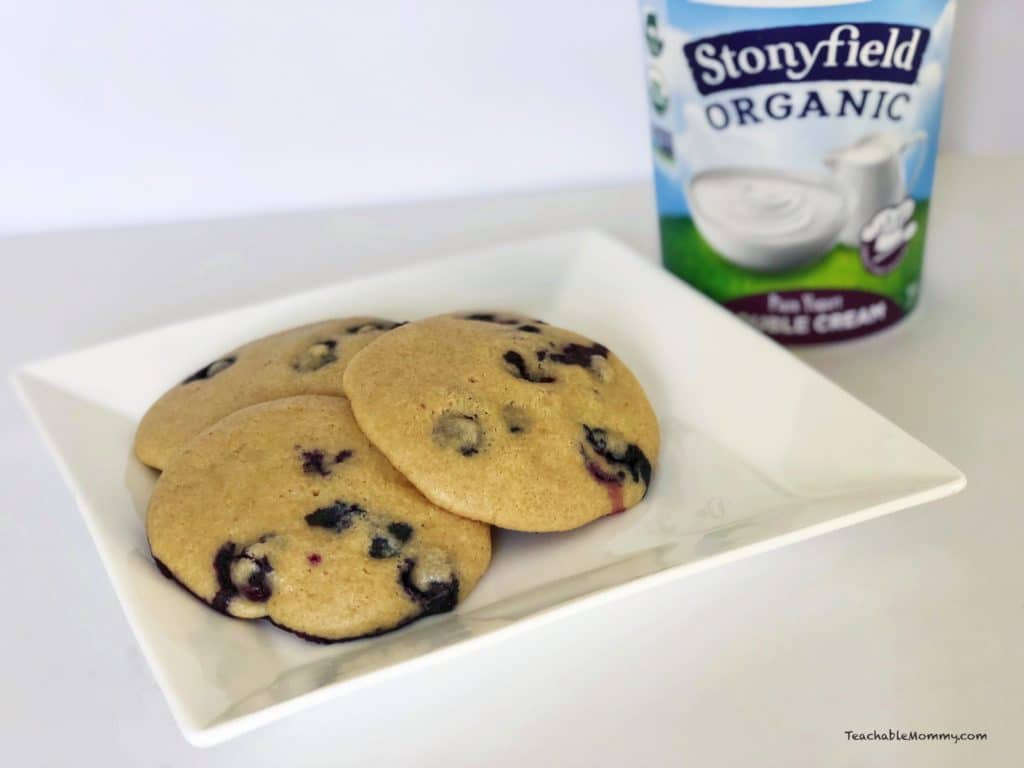 Blueberry Breakfast Cookies with Cream Cheese Yogurt Frosting