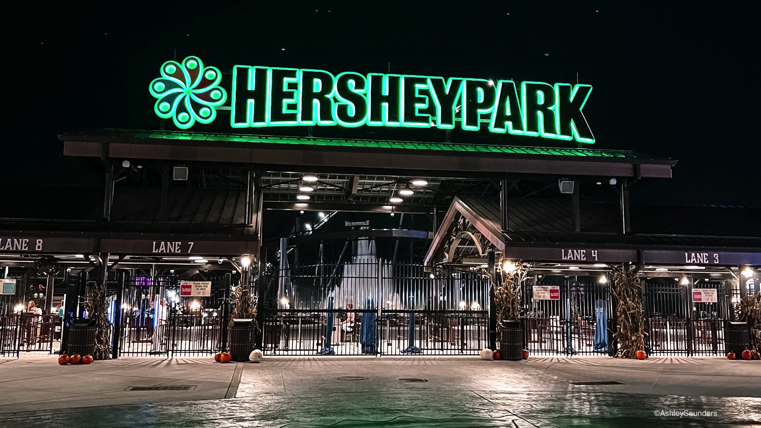 top 13 Tips For Hersheypark Dark Nights