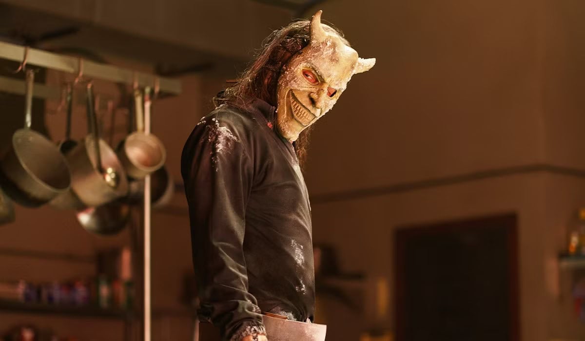 black-phone-2-review-ethan-hawke