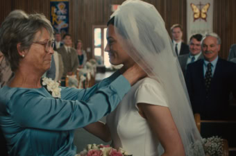 Ella McCay Bonus Features