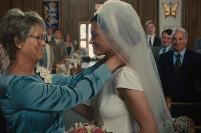 Ella McCay Bonus Features