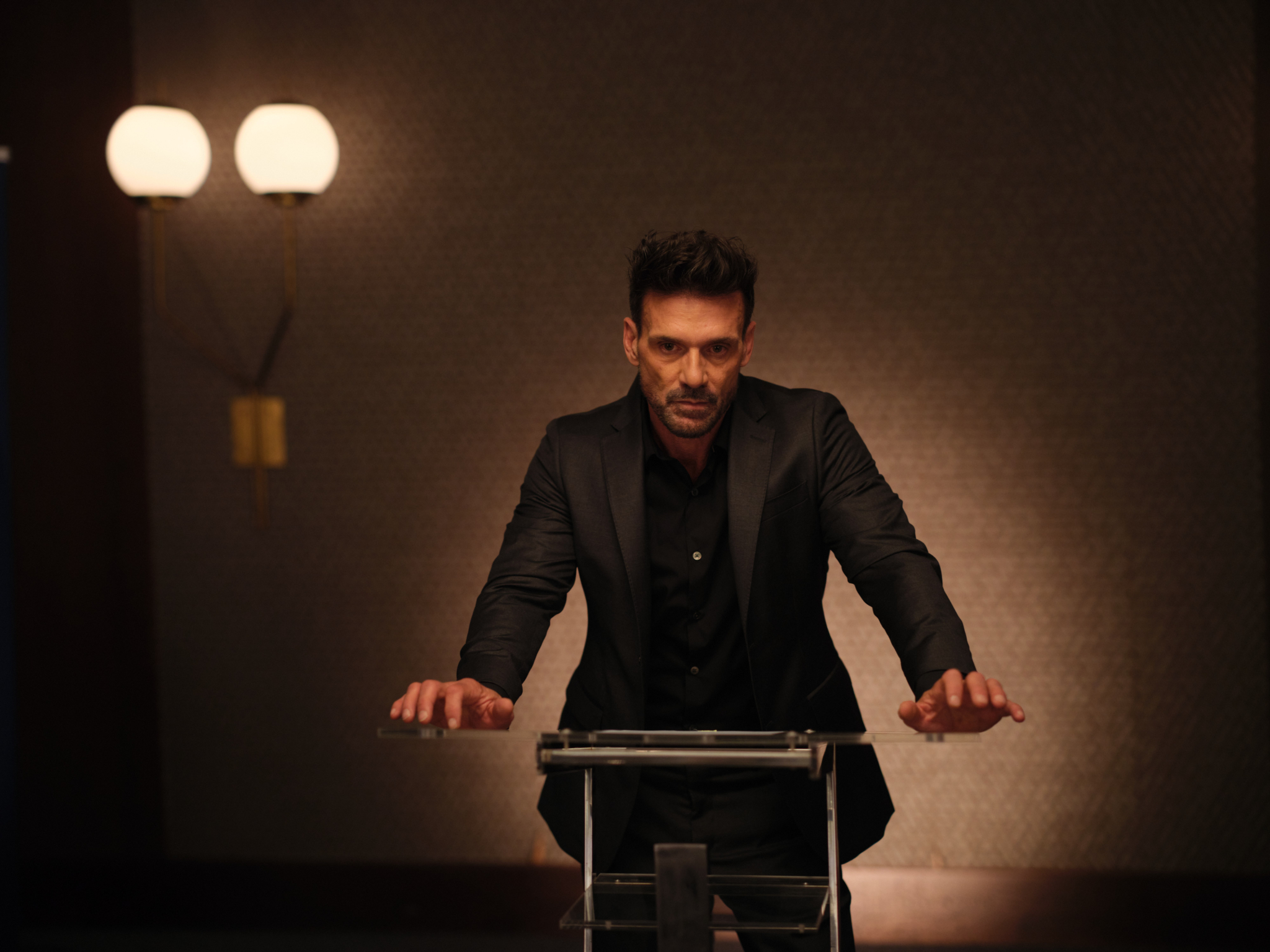 Misdirection Review: Olga Kurylenko and Frank Grillo Star In Thriller